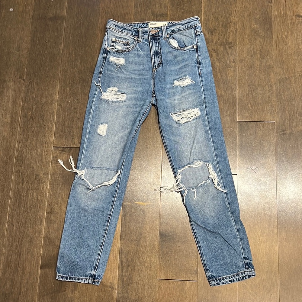 Garage ripped jeans